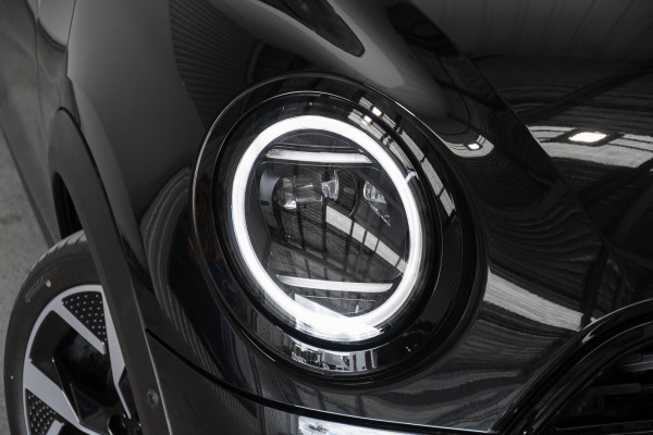 2026 MINI Cooper F65 C Classic Hatch image 19