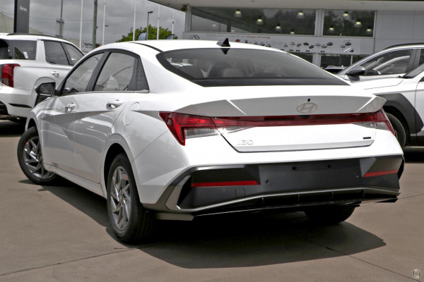 2026 Hyundai i30 CN7.V4 Elite Hybrid Sedan Image 4