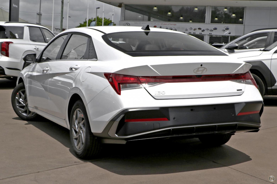 2026 Hyundai i30 CN7.V4 Elite Hybrid Sedan Image 4