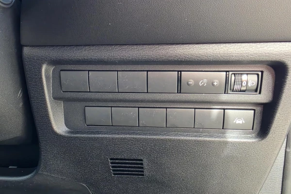 2026 Mitsubishi Outlander ZM Black Edition SUV Image 21