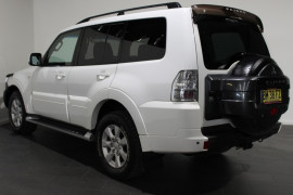 2011 Mitsubishi Pajero NW Turbo GLS Suv