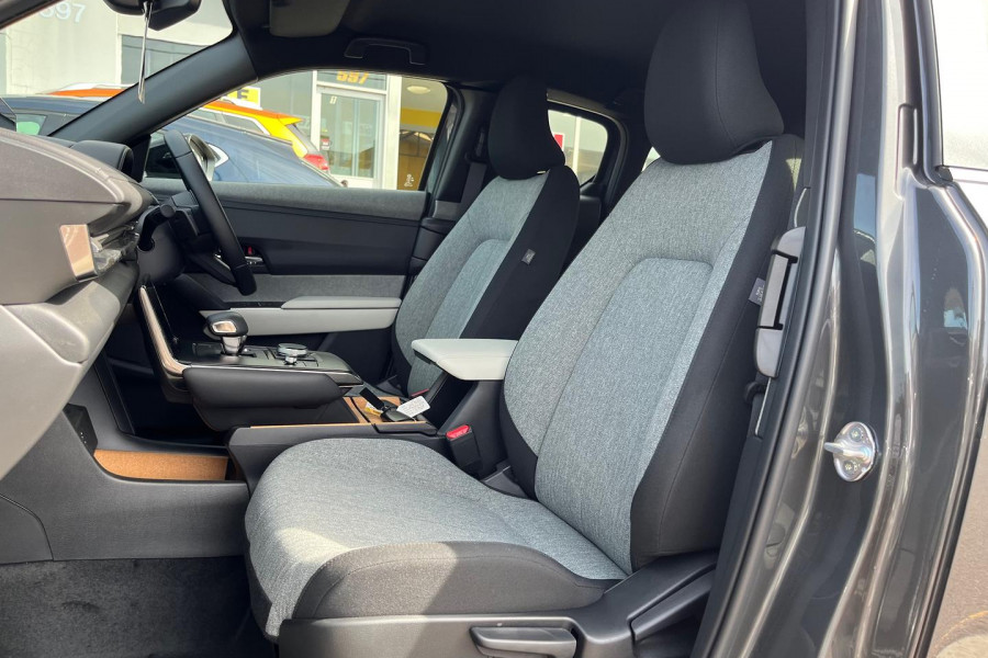 2023 Mazda MX-30 DR Series G20e Evolve SUV Image 13