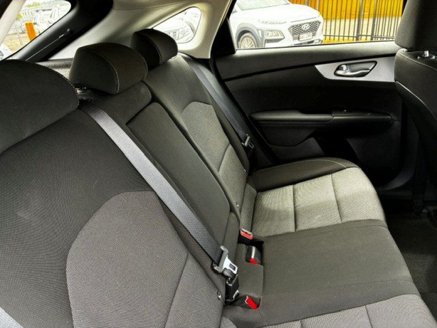 2023 MY24 Kia Cerato BD S Hatch Image 13