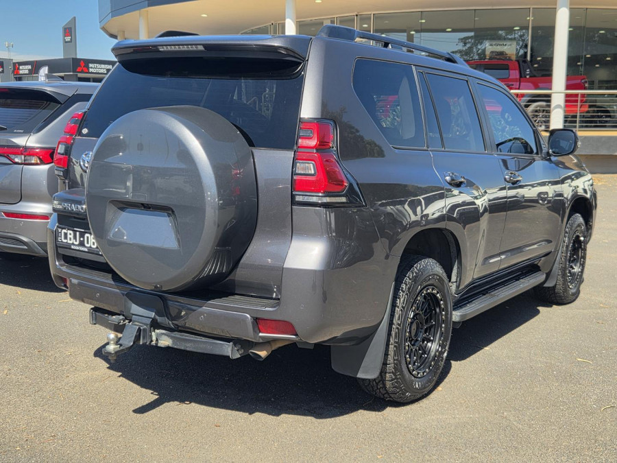 2022 Toyota LandCruiser Prado GDJ150R GXL SUV Image 3