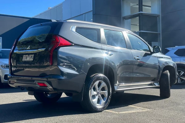 2025 Mitsubishi Pajero Sport QG GLX SUV Image 4