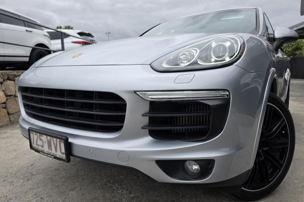 2016 MY17 Porsche Cayenne 92A Platinum Edition SUV Image 2