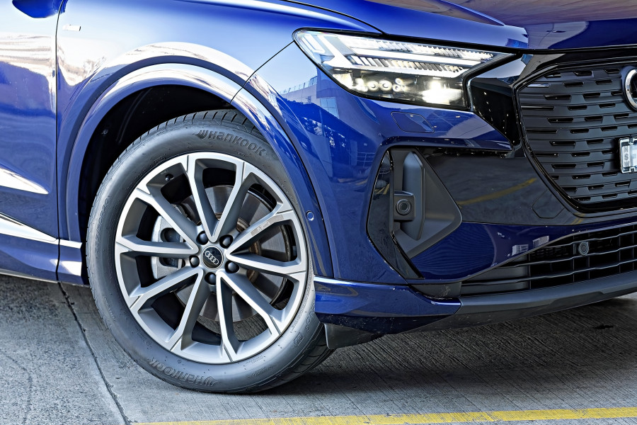 2025 MY24 Audi Q4 e-tron F4 55 SUV