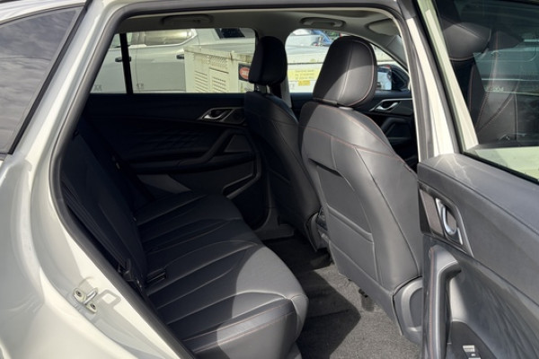 2025 MG HS AS33P Super Hybrid Essence SUV Image 7
