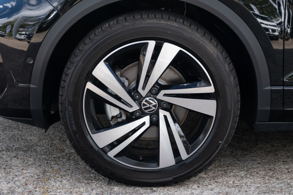 2025 Volkswagen T-Roc 140TSI R-Line SUV Image 25