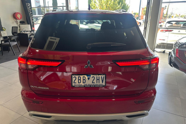 2024 Mitsubishi Outlander ZM LS SUV