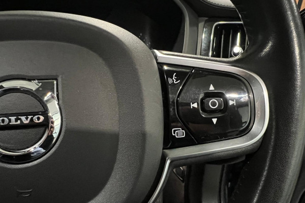 2022 Volvo XC60 UZ B5 Inscription SUV Image 15