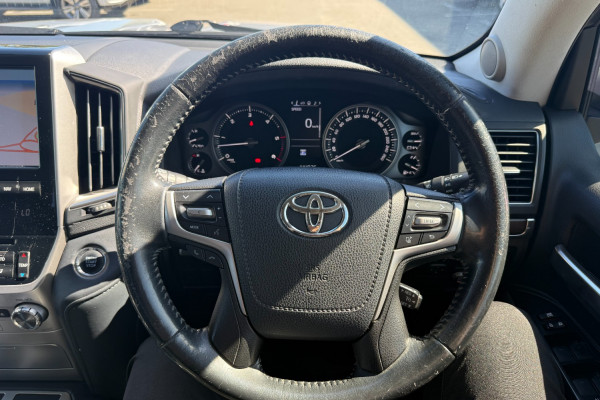 2019 Toyota LandCruiser VDJ200R VX SUV Image 14