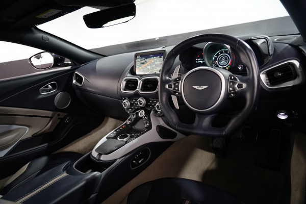 2018 Aston Martin Vantage Coupe Image 33