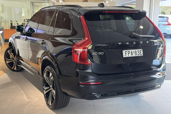2024 MY25 Volvo XC90 L Series Ultra T8 Plug-In Hybrid SUV Image 3