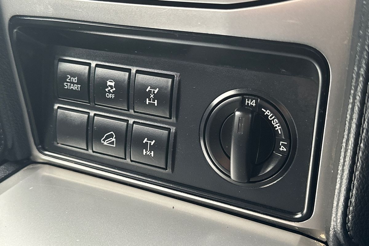 2021 Toyota LandCruiser Prado GDJ150R GXL SUV Image 15