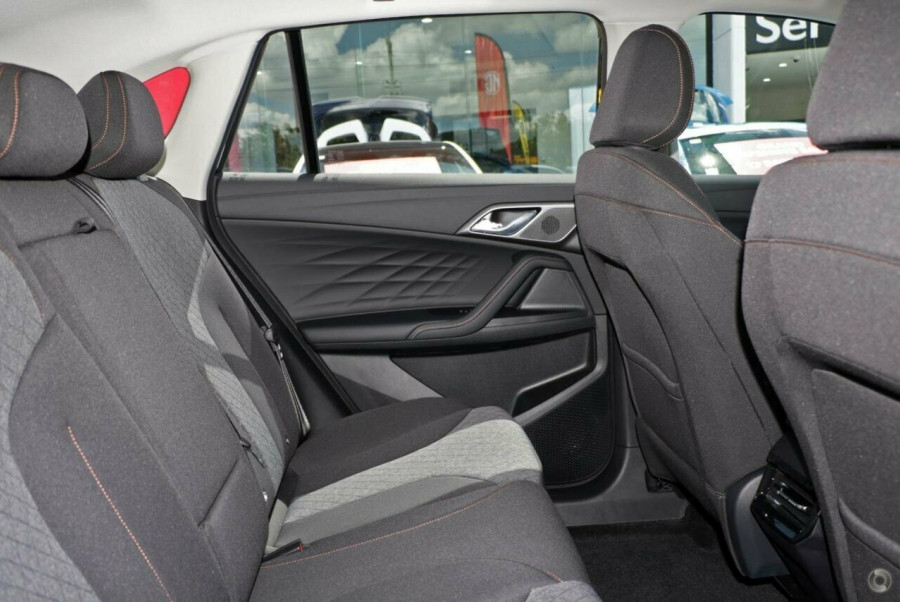 2024 MY24.5 MG HS AS33 Vibe SUV Image 11