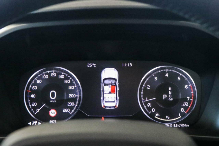 2019 Volvo XC40 XZ T4 Momentum Suv Image 12