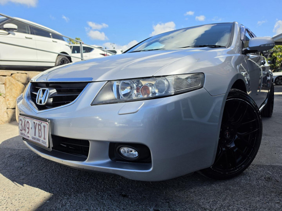 2004 Honda Accord Euro 7th Gen Luxury Sedan Image 2
