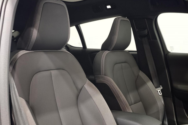 2022 MY23 Volvo C40 XK Recharge Twin SUV Image 7