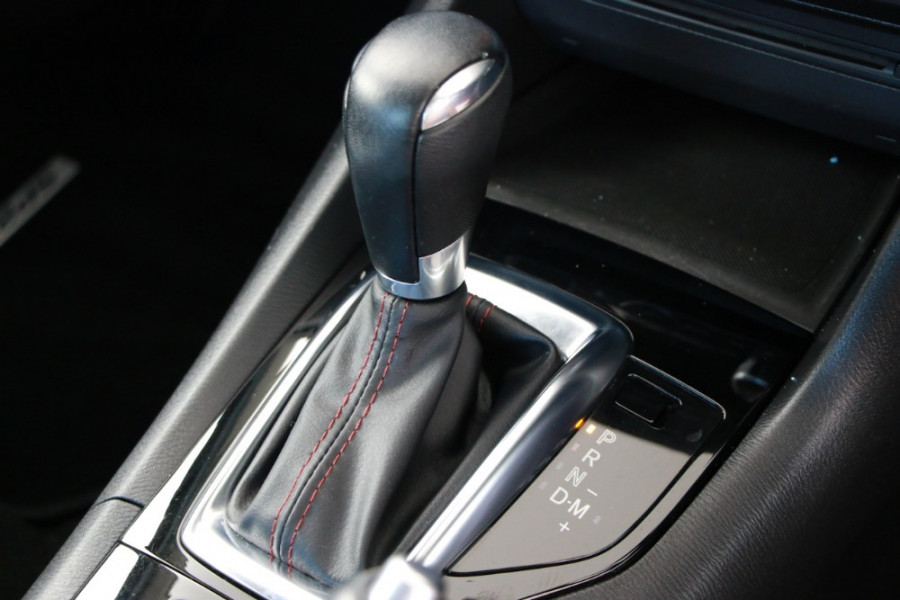 2015 Mazda 3 BM5238 SP25 Sedan Image 16