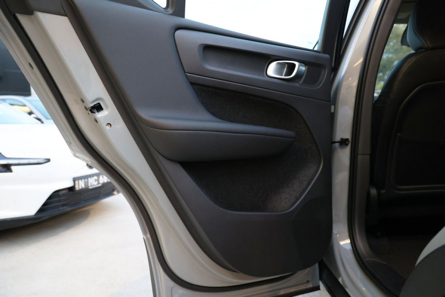 2026 Volvo XC40 XZ Plus B4 SUV Image 25