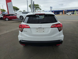 2015 Honda HR-V  VTi SUV image 6