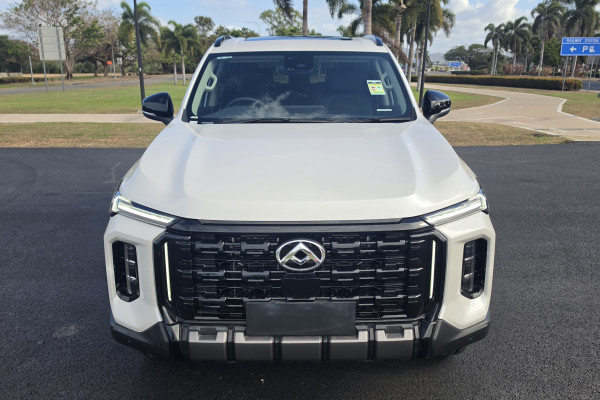 2026 MY25 LDV D90 SV9A Executive SUV Image 16