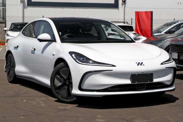 2026 MY25 MG IM5 P12L Premium Hatch