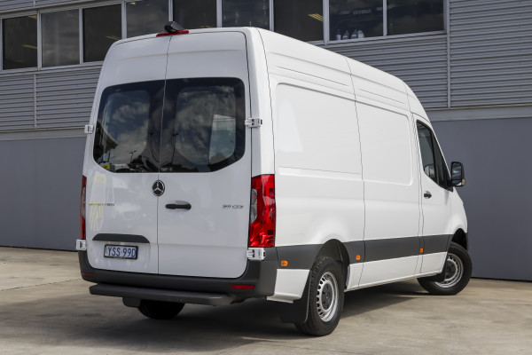 2025 Mercedes-Benz Sprinter VS30 311CDI MWB Van image 3