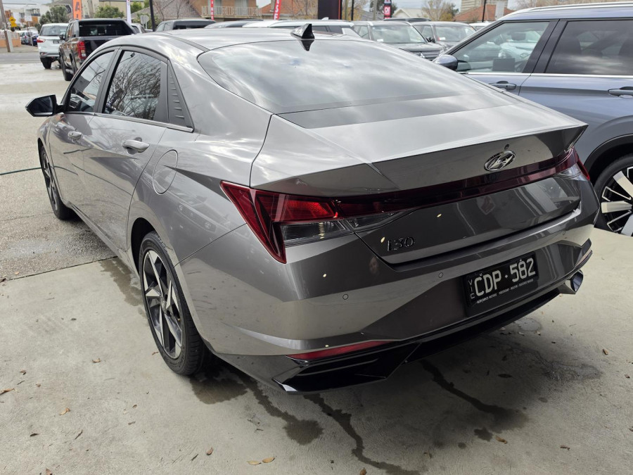 2021 Hyundai i30 CN7.V1 Elite Sedan Image 6