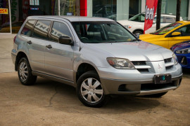 Mitsubishi Outlander LS ZE