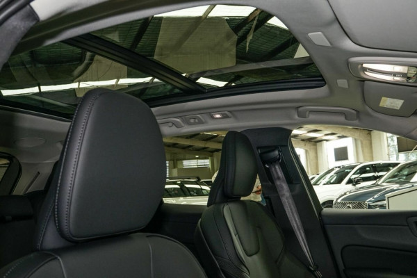 2025 MY26 Volvo XC60 UZ Plus T8 Plug-in Hybrid Dark SUV Image 15