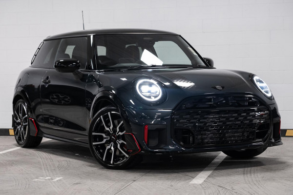 MINI Cooper JCW Favoured F66