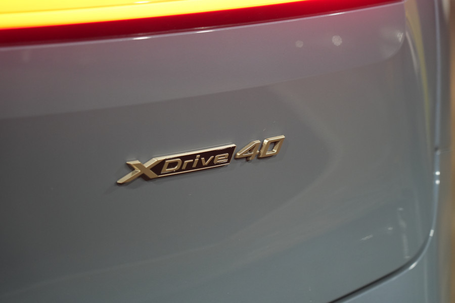 2022 BMW iX xDrive40 SUV Image 10