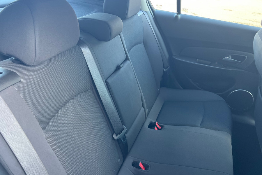 2016 Holden Cruze JH SERIES II MY16 EQUIPE Hatch Image 11