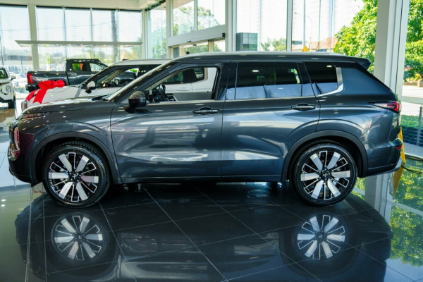 2025 Mitsubishi Outlander ZM Exceed SUV Image 4