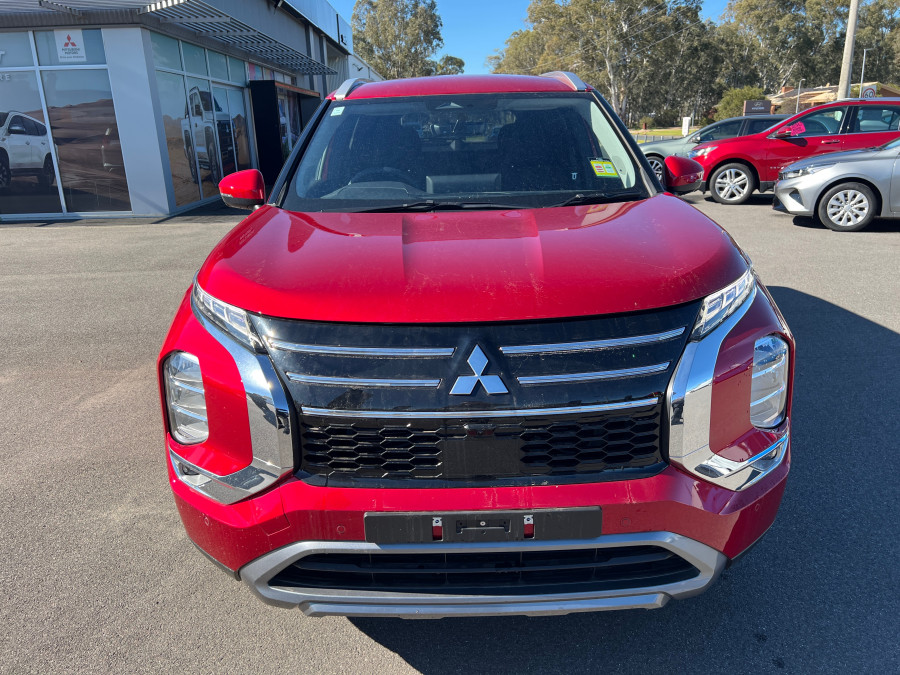 2025 Mitsubishi Outlander ZM LS SUV Image 2