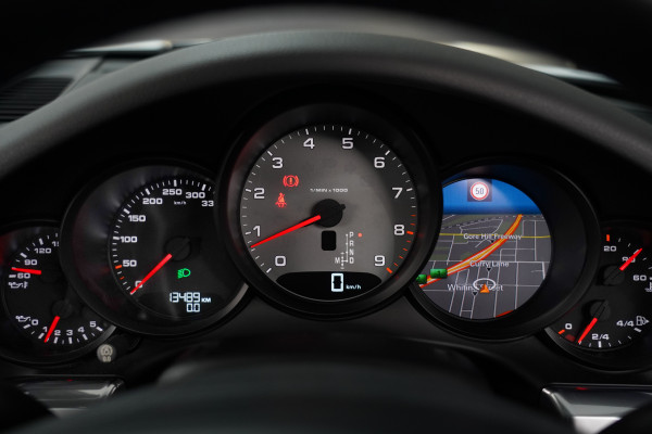 2015 Porsche 911 Carrera S Coupe Image 28