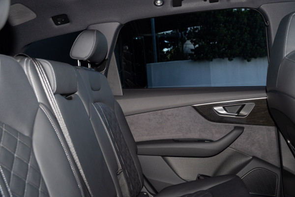 2026 MY25 Audi Q7 4M TFSI 250kW S line SUV image 7