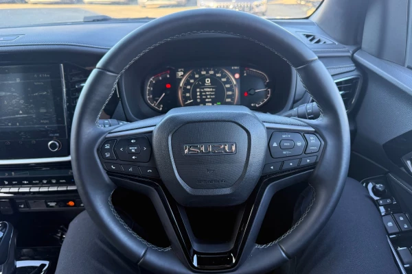 2025 MY25.5 Isuzu MU-X RJ LS-T SUV Image 14