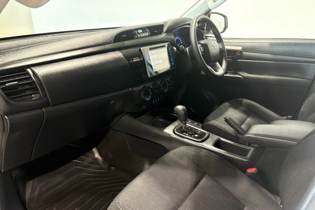 2020 Toyota HiLux  SR Dual Cab Ute Image 17