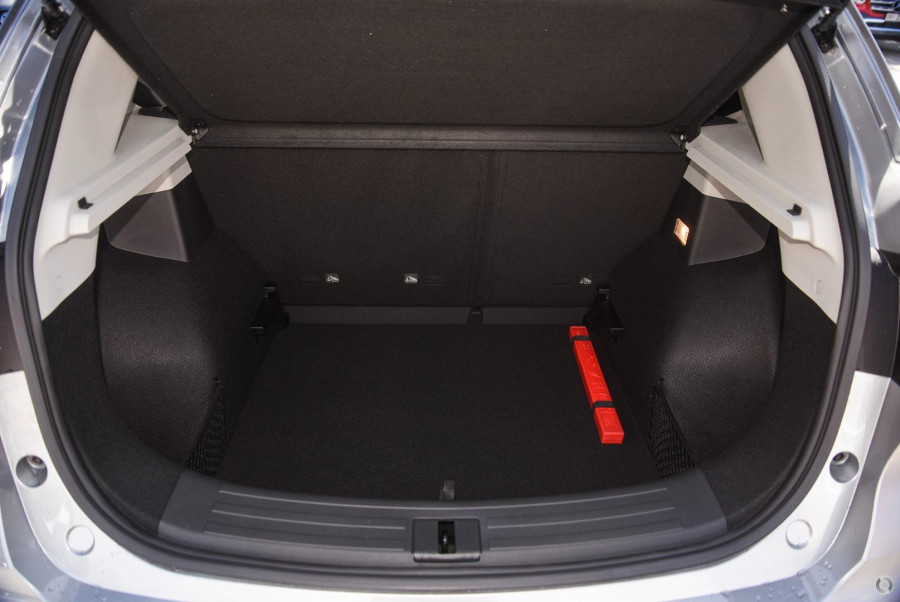 2024 MG ZST  Essence SUV Image 9