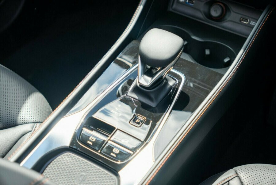 2025 MG HS AS33 Essence SUV Image 7
