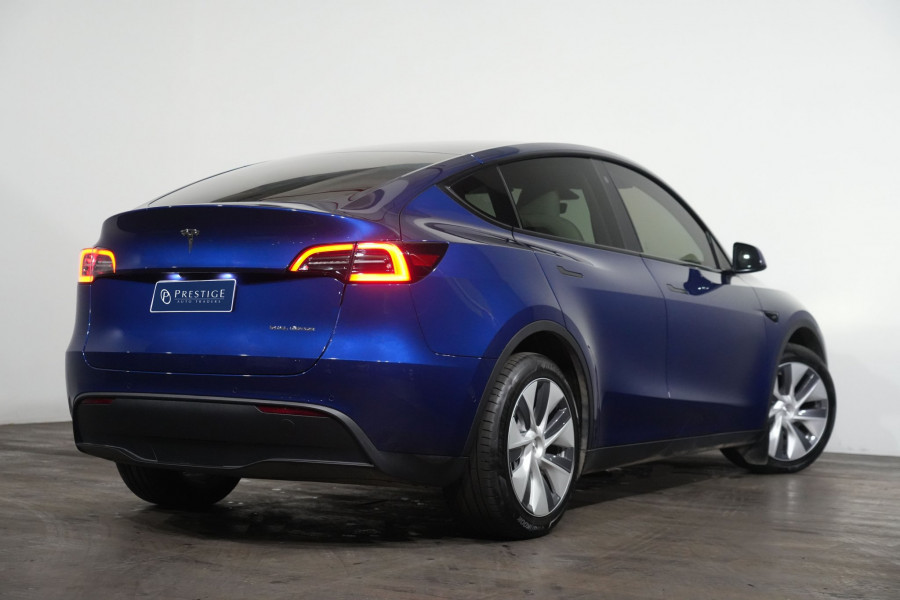2024 Tesla Model Y  Long Range SUV Image 7
