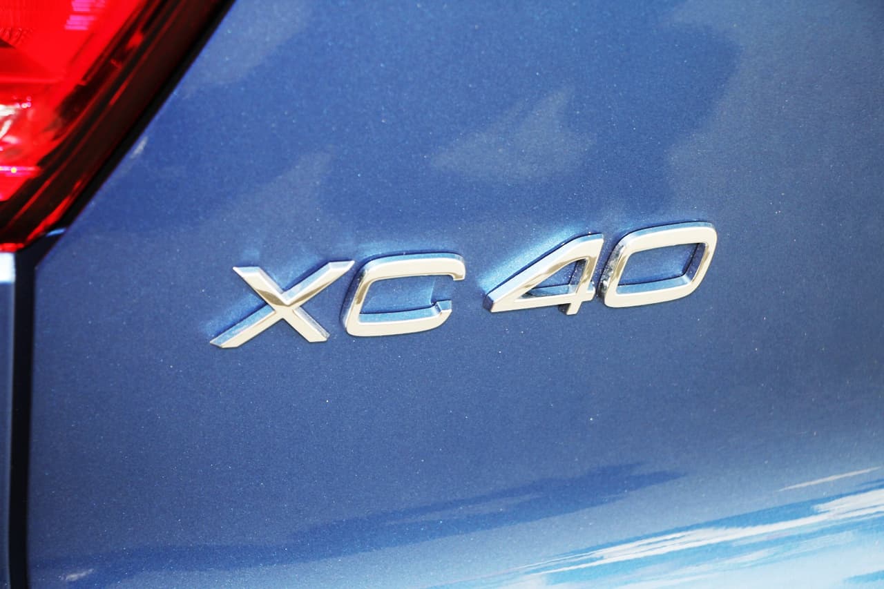 2020 Volvo XC40 XZ T5 R-Design SUV Image 11