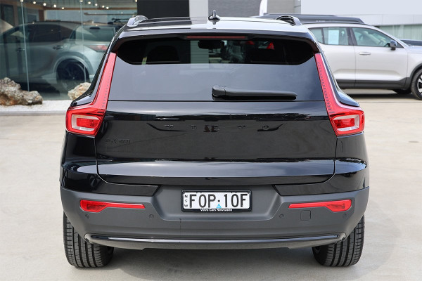 2024 MY25 Volvo EX40 No Series Black Edition SUV Image 5