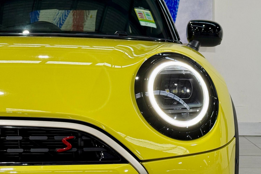2025 MINI Cooper F65 S Favoured Hatch