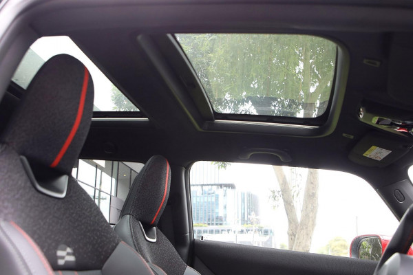 2025 MINI Cooper F66 JCW Favoured Hatch image 9