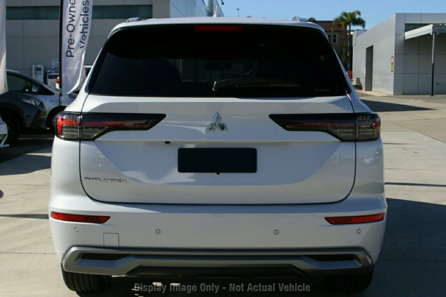 2025 Mitsubishi Outlander ZM Exceed SUV Image 18