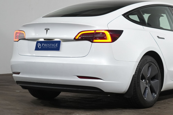 2022 Tesla Model 3  Rear-Wheel Drive Sedan image 8
